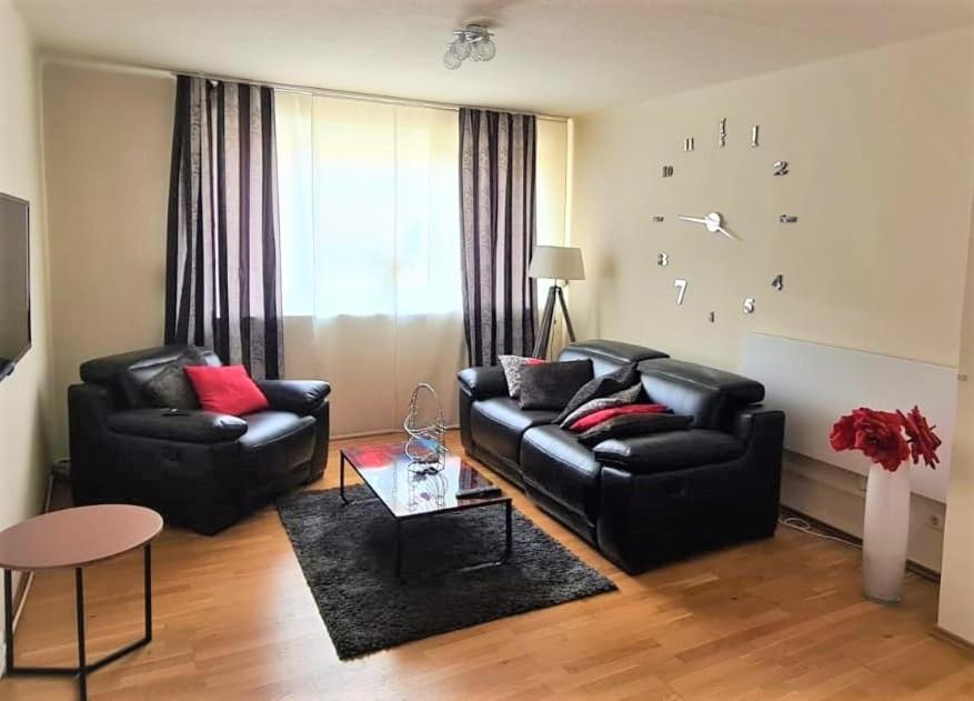 Apartment Hof-Bayern Хоф Екстериор снимка